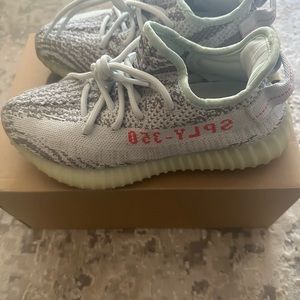YEEZY BOOST 350 V2 BLUE TINT Size 5